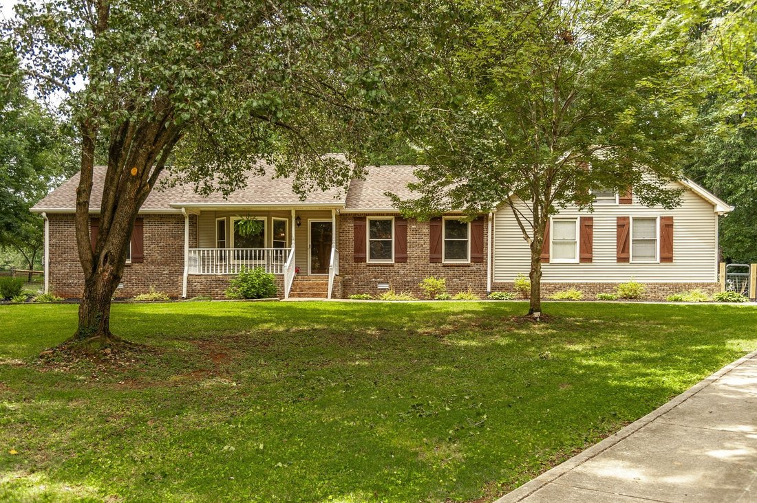 House in White House, Tennessee, United States 2 - 18509480