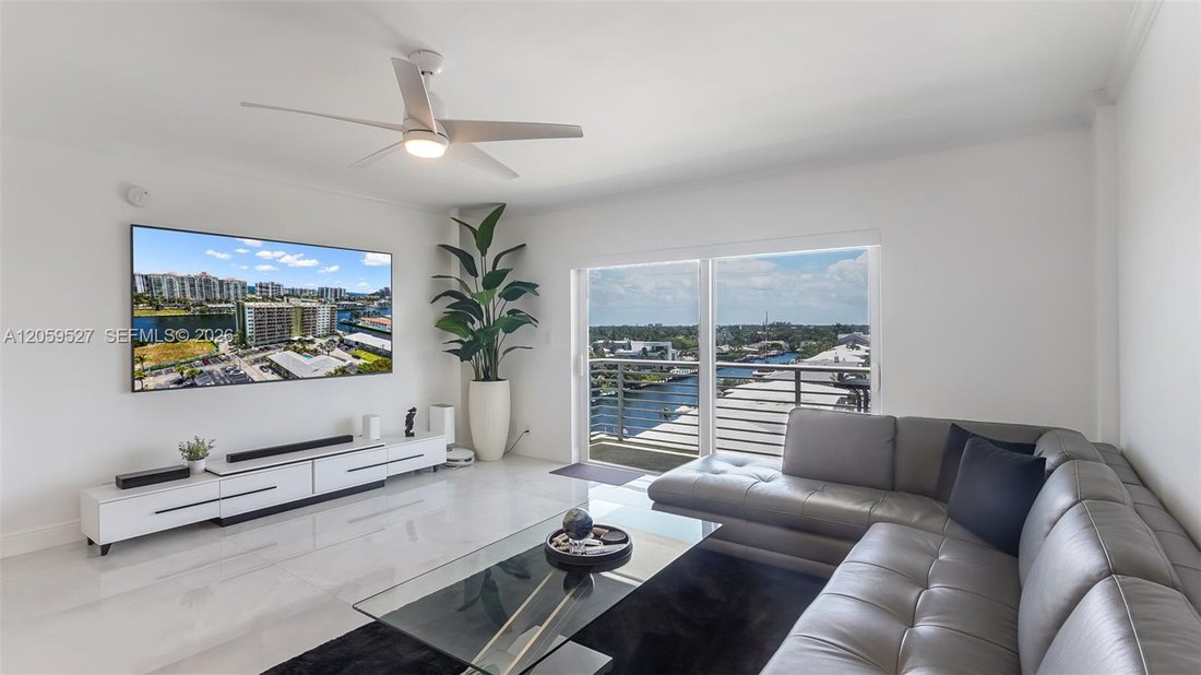 Condo in Fort Lauderdale, Florida, United States 2 - 18519236