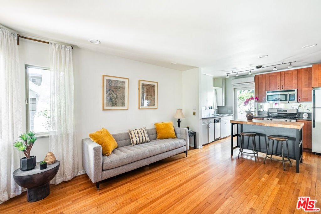 Santa Monica, California, United States 5 - 18511069