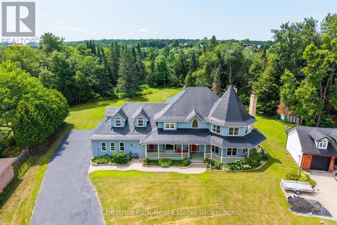 House in Bracebridge, Ontario, Canada 2 - 18515990