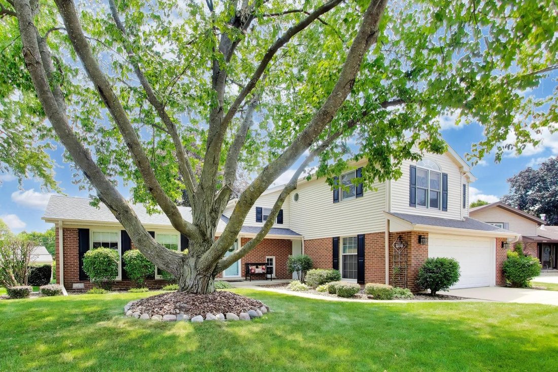 House in Prospect Heights, Illinois, United States 3 - 18392894
