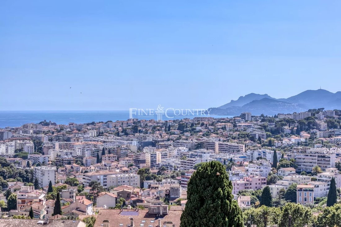 Villa in Sainte Catherine, Le Cannet, France 3 - 18509596