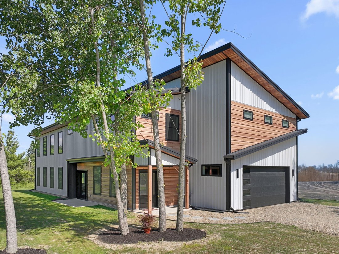 House in Shorewood-Tower Hills-Harbert, Michigan, United States 2 - 18510384