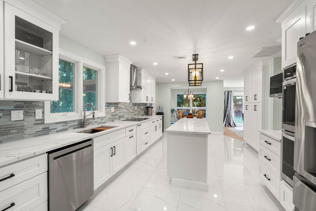 House in Sharon, Massachusetts, United States 1 - 18509617