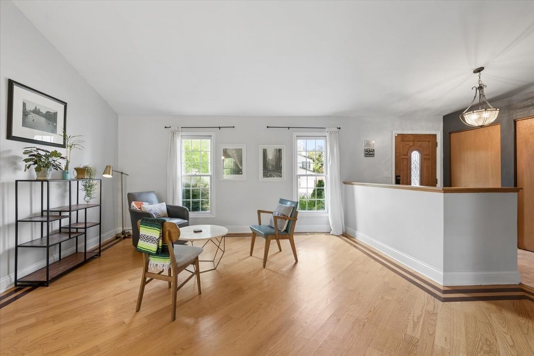 House in Carol Stream, Illinois, United States 3 - 18508531