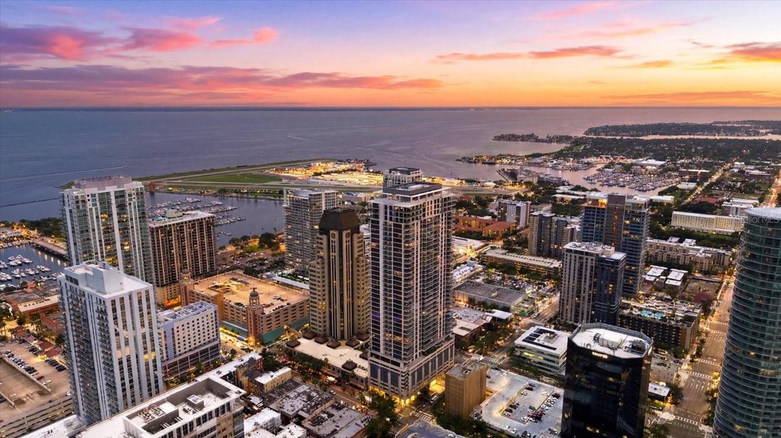 Condo in St. Petersburg, Florida, United States 1 - 18518605