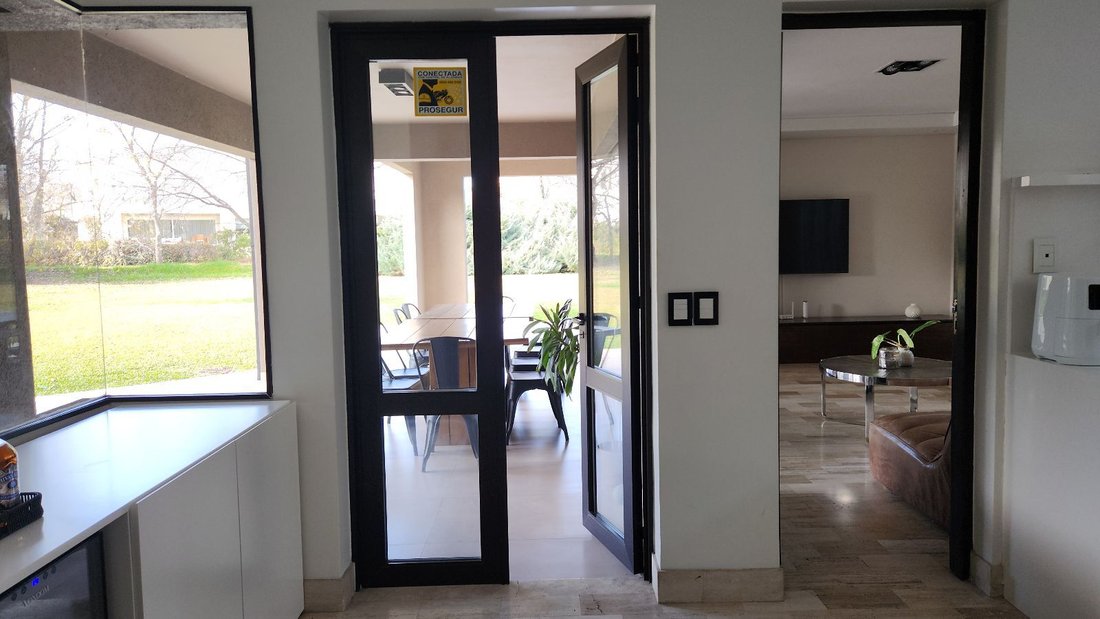Townhouse in La Lonja, Buenos Aires Province, Argentina 4 - 18512911