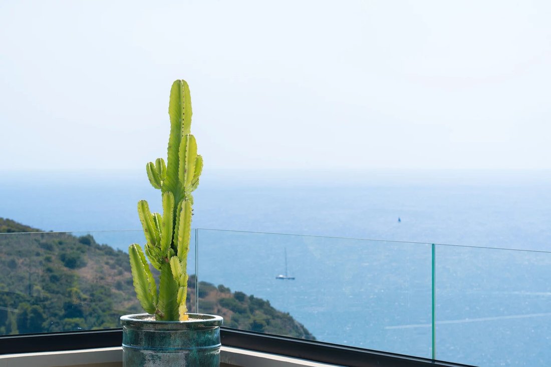 Villa in Èze, Provence-Alpes-Côte d'Azur, France 2 - 18510022