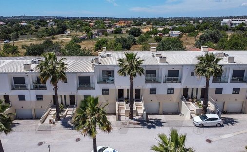 Townhouse in Ferreiras, Algarve, Portugal 1