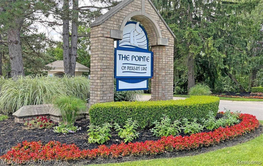Condo in Orchard Lake Village, Michigan, United States 3 - 18515020
