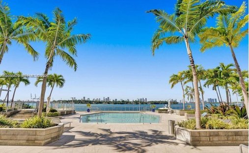 Condo in Miami Beach, Florida, United States 1