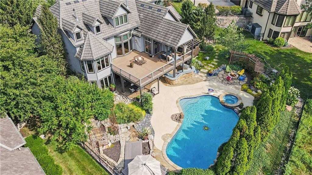 House in Overland Park, Kansas, United States 1 - 18522565