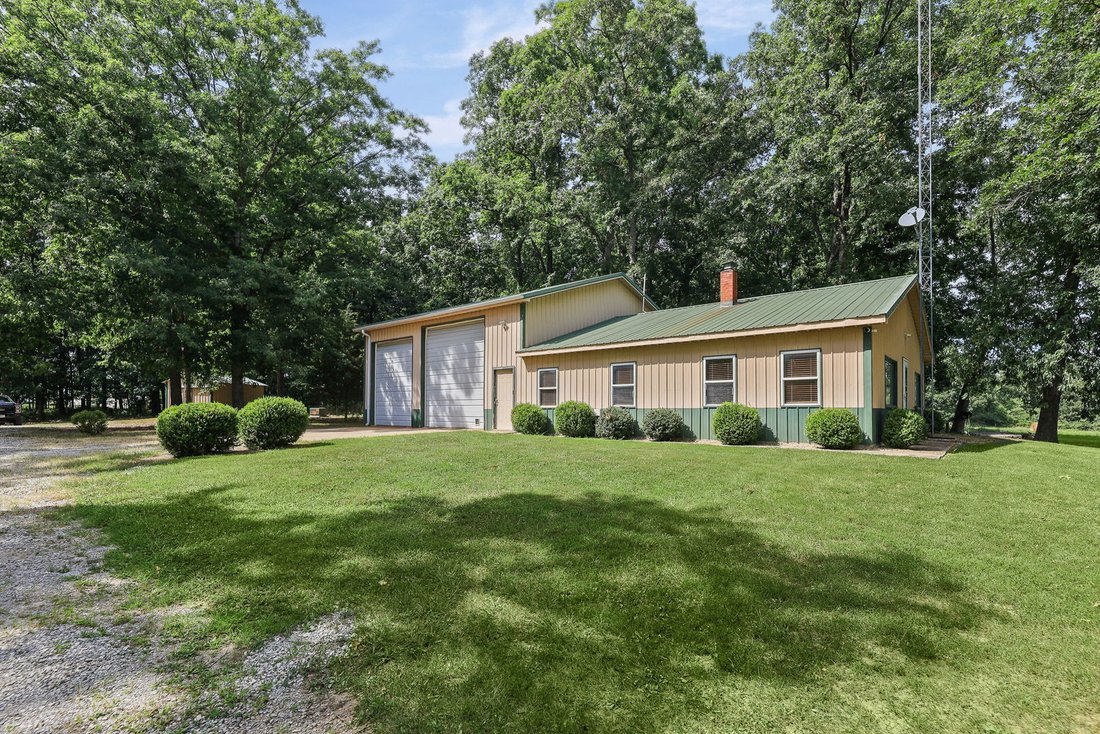 House in Mount Vernon, Illinois, United States 4 - 18512110