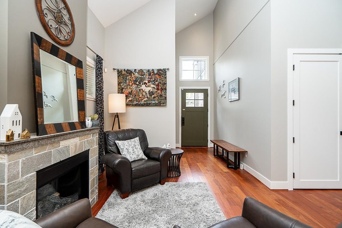 House in Surrey, British Columbia, Canada 5 - 18514564
