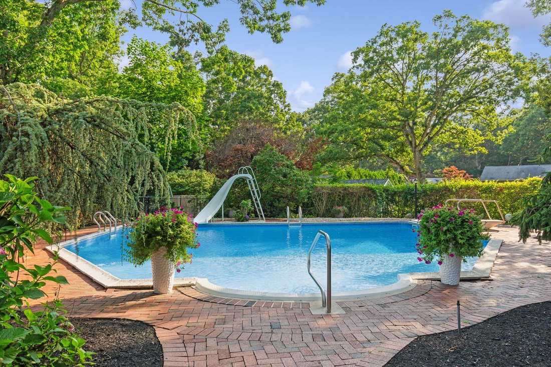 House in Calverton, New York, United States 5 - 18495034