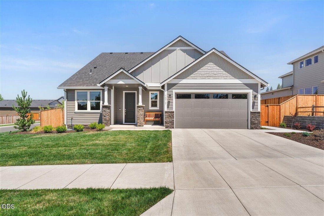 House in Eagle Point, Oregon, United States 1 - 18511225