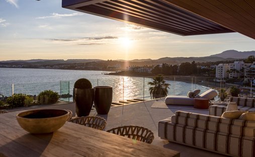 Wohnung in Estepona, Andalusien, Spanien 1