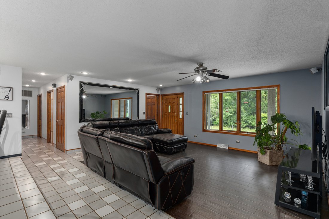 House in Effingham, Illinois, United States 3 - 18512048