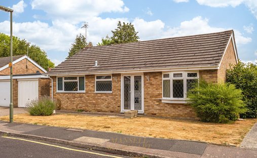 Bungalow in Horley, England 1