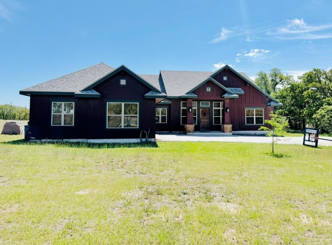 House in Elgin, Texas, United States 1 - 17701455