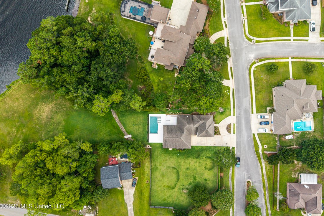 House in Biloxi, Mississippi, United States 3 - 18511121