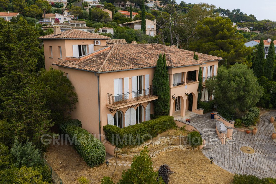 Villa in Les Issambres, Roquebrune-sur-Argens, France 1 - 18515672