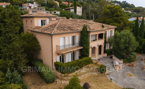 Villa in Les Issambres, Roquebrune-sur-Argens, Frankreich 1