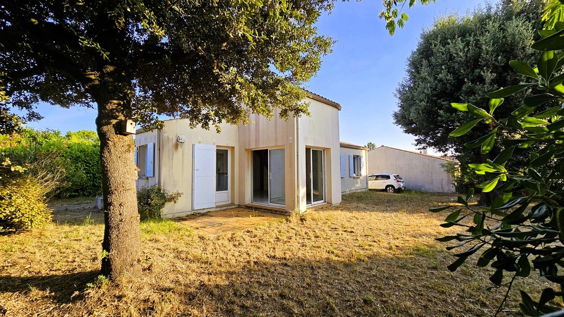 House in Saint-Palais-sur-Mer, Nouvelle-Aquitaine, France 1 - 16125358