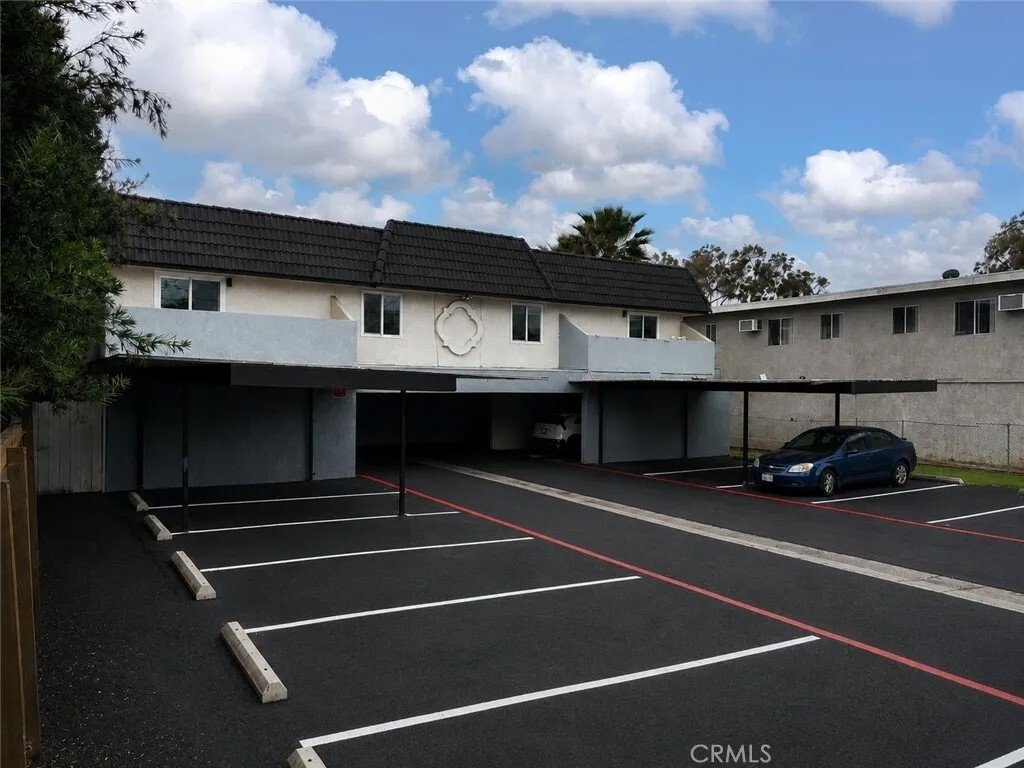 Escondido, California, United States 5 - 18509122