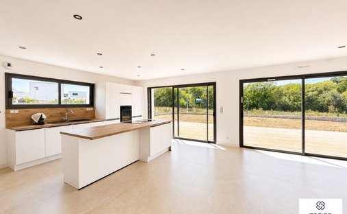 House in Zone Industrielle du Prat, Vannes, France 1