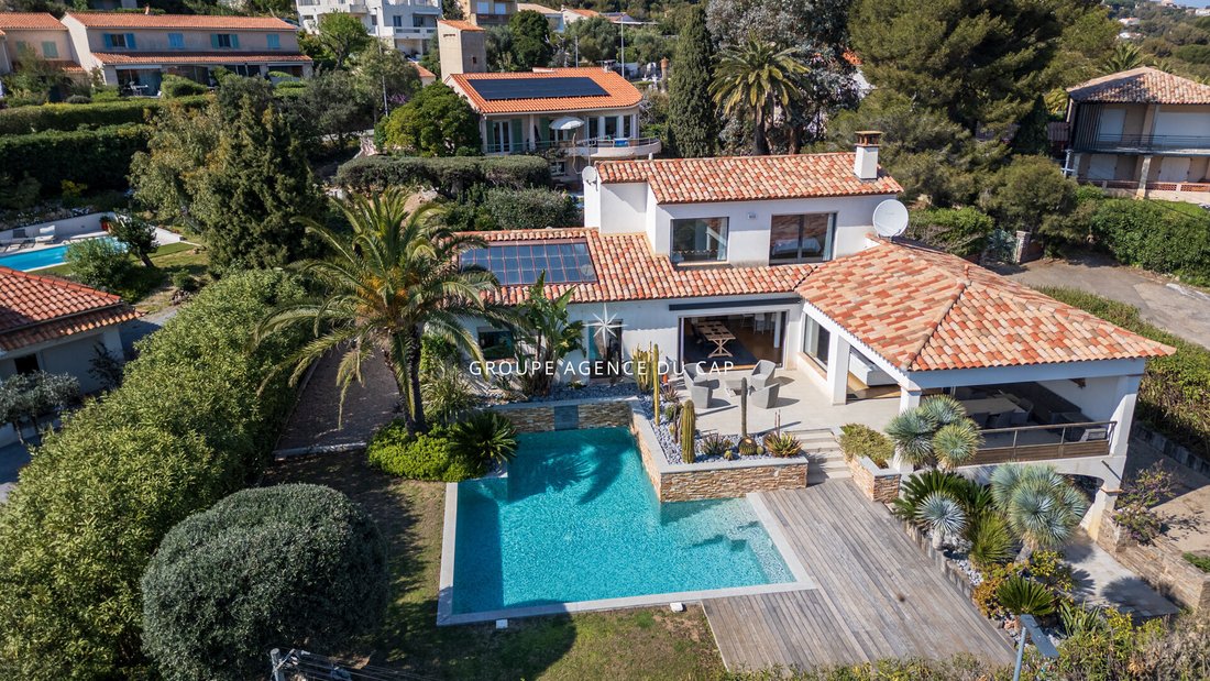 Villa in Les Issambres, Roquebrune-sur-Argens, France 1 - 18510258