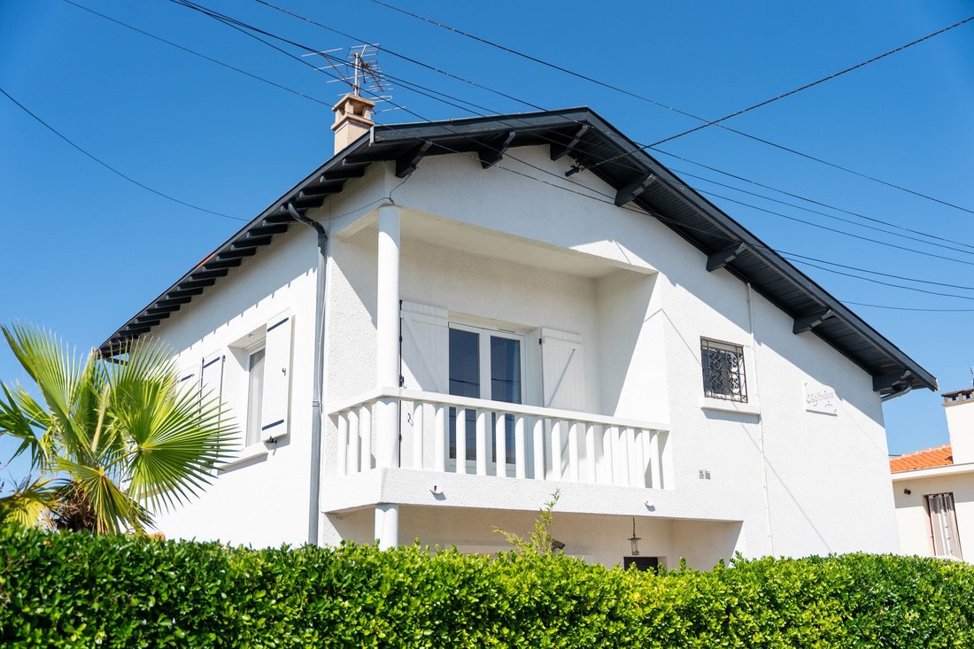 House in Zone Industrielle et Commerciale, Royan, France 1 - 18513356