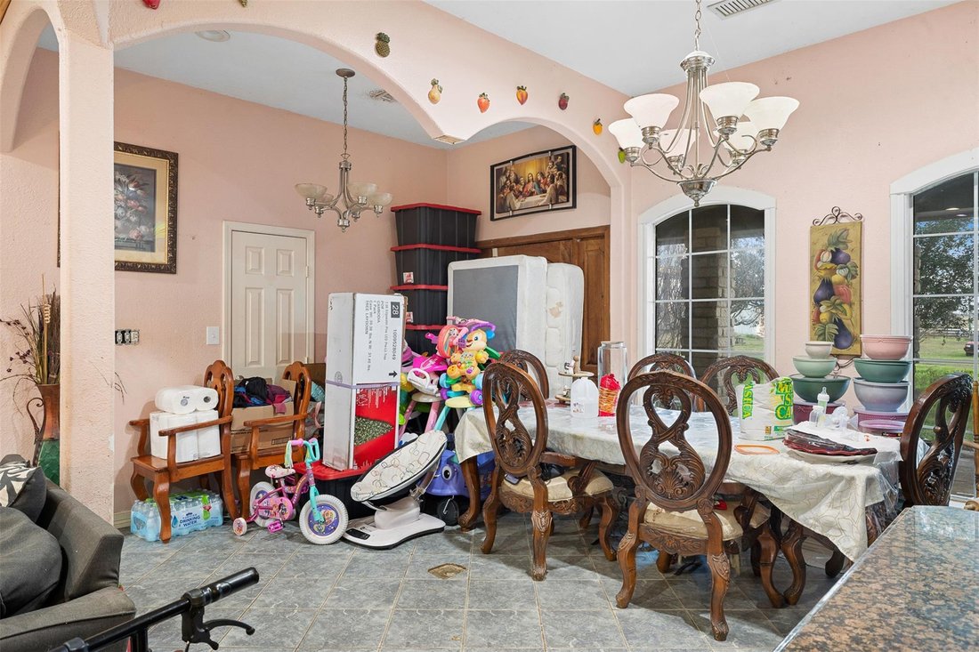 House in Navasota, Texas, United States 5 - 16917072