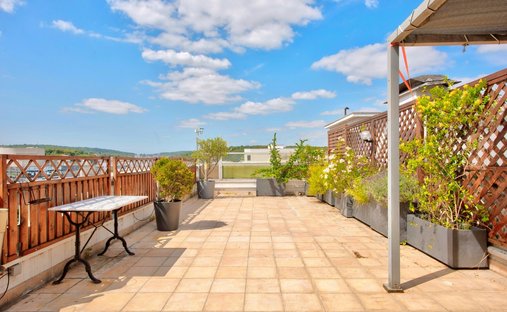 Apartment in Reine-Mairie, Boulogne-Billancourt, France 1