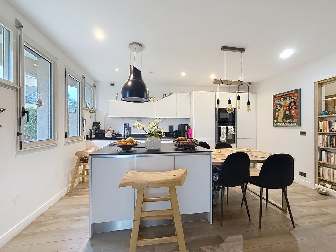 Apartment in Ferney-Voltaire, Auvergne-Rhône-Alpes, France 3 - 17001083