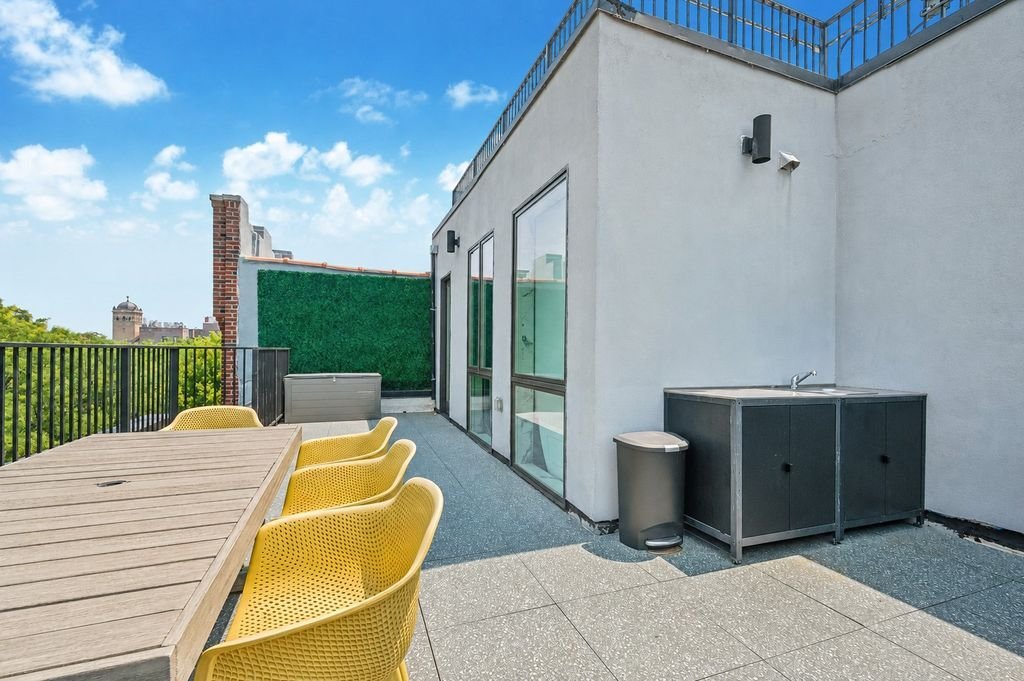 House in New York, New York, United States 4 - 18514497