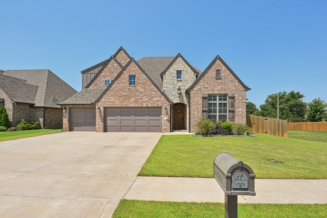 Owasso, Oklahoma, United States 4 - 18516821