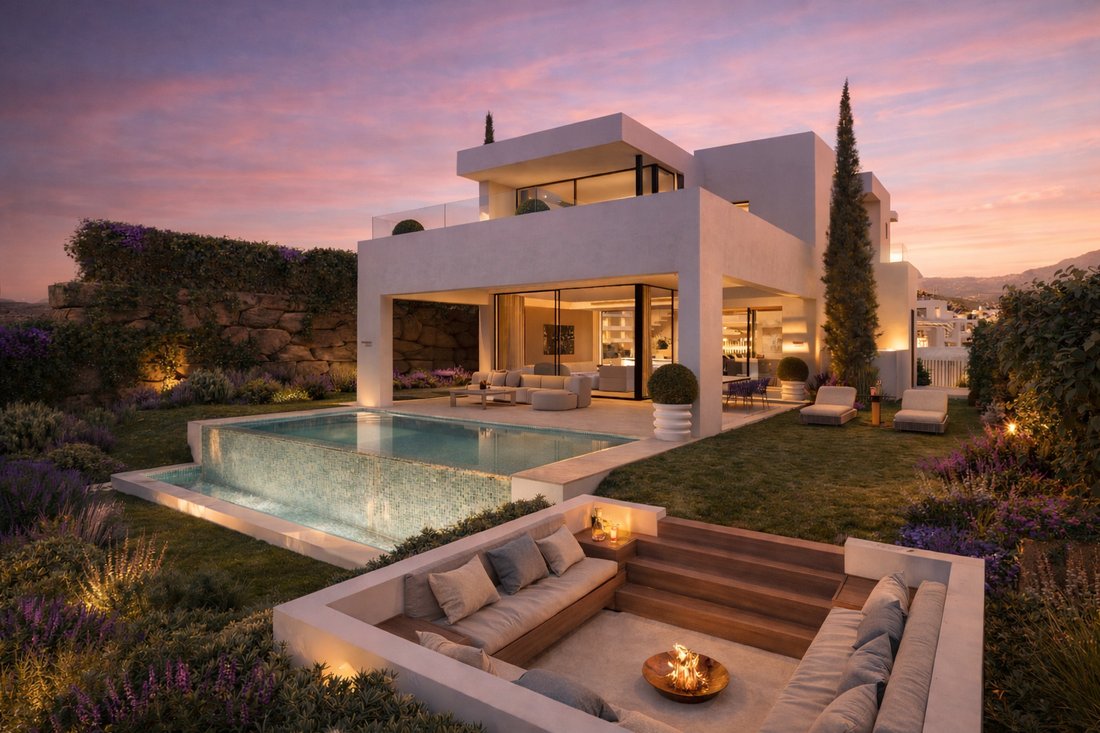 Villa in Estepona, Andalusia, Spain 1 - 18515670