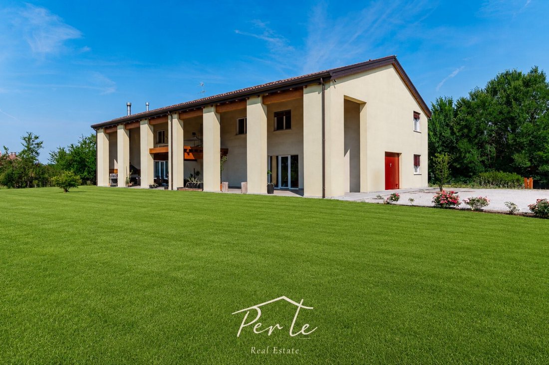 Villa in Silea, Veneto, Italy 2 - 18513855