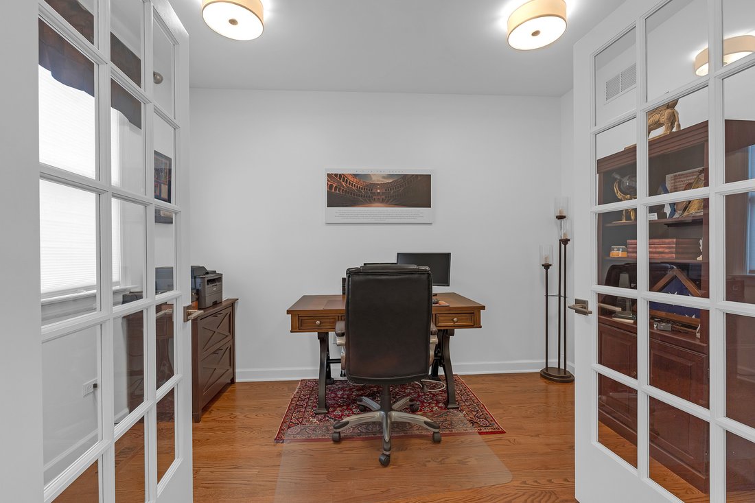 House in Mount Prospect, Illinois, United States 4 - 18518627