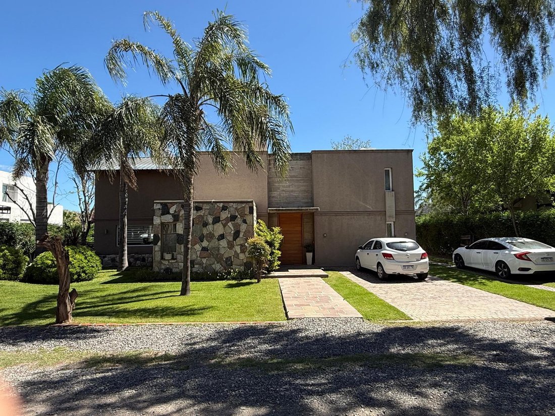 House in Villa Allende, Cordoba, Argentina 2 - 18500875