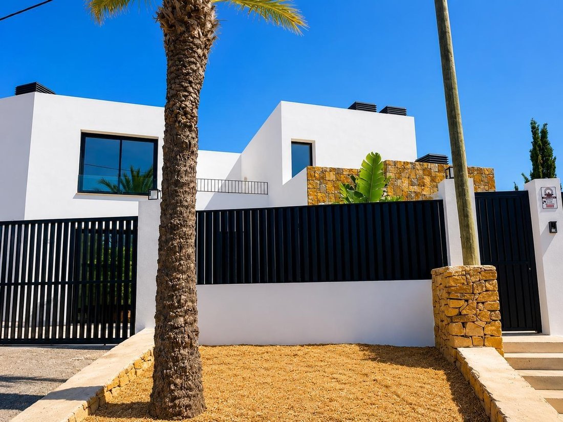 Chalet in l'Alfas del Pi, Valencian Community, Spain 3 - 18508599
