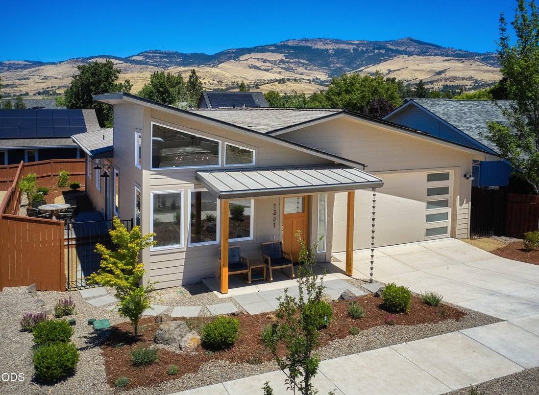 House in Ashland, Oregon, United States 1 - 18511256