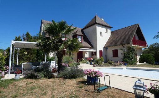Estate in Couches, Bourgogne – Franche-Comté, France 1