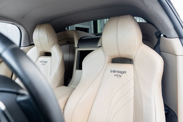 Cabriolet in Bellevue, WA, United States 5 - 18426185