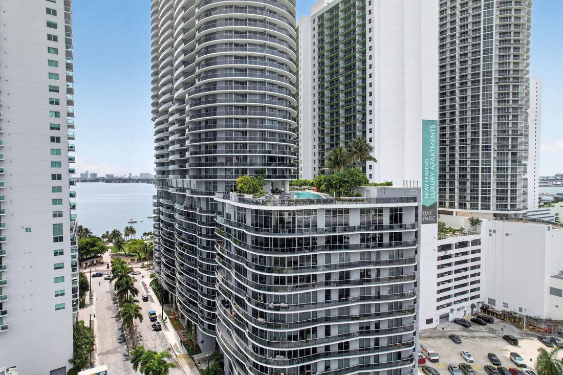 Condo in Miami, Florida, United States 1 - 18518690