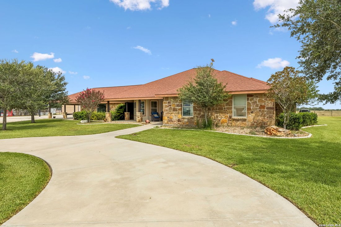 Farm Ranch in Gillett, Texas, United States 2 - 18518882