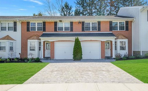 Condo in Plainview, New York, United States 1
