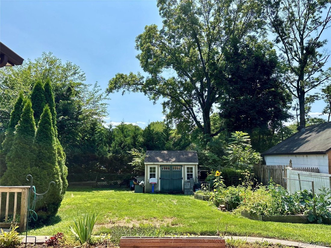 Glen Cove, New York, United States 5 - 18519220