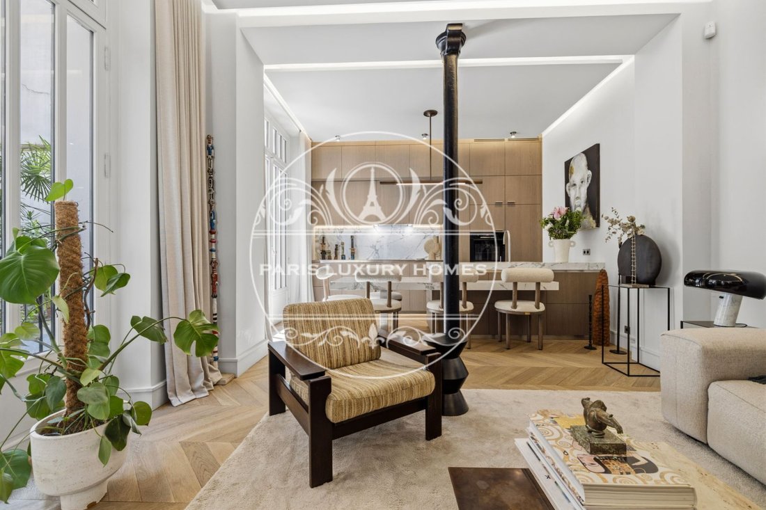 Apartment in Palais Royal, Paris 1er Arrondissement, Paris 4 - 18515470